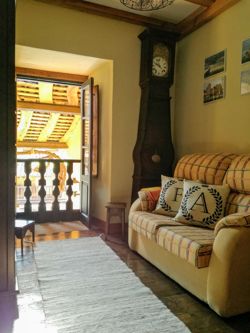 Interior casa rural fuentealdea
