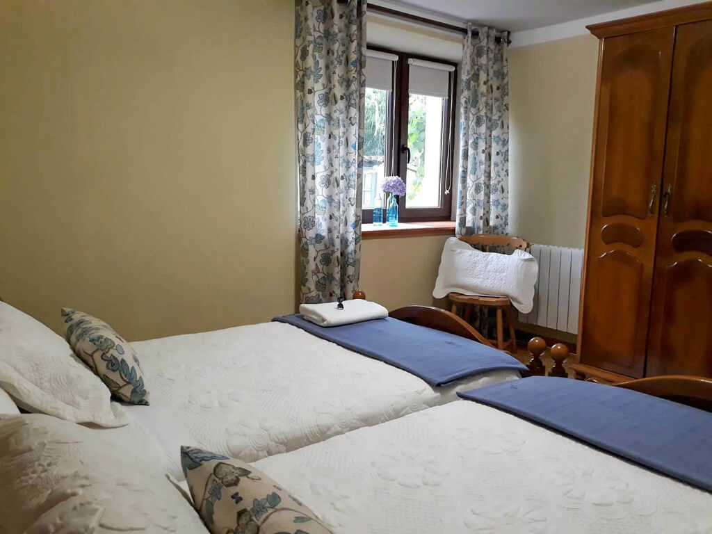 Habitación casa rural Fuentealdea - Villaviciosa