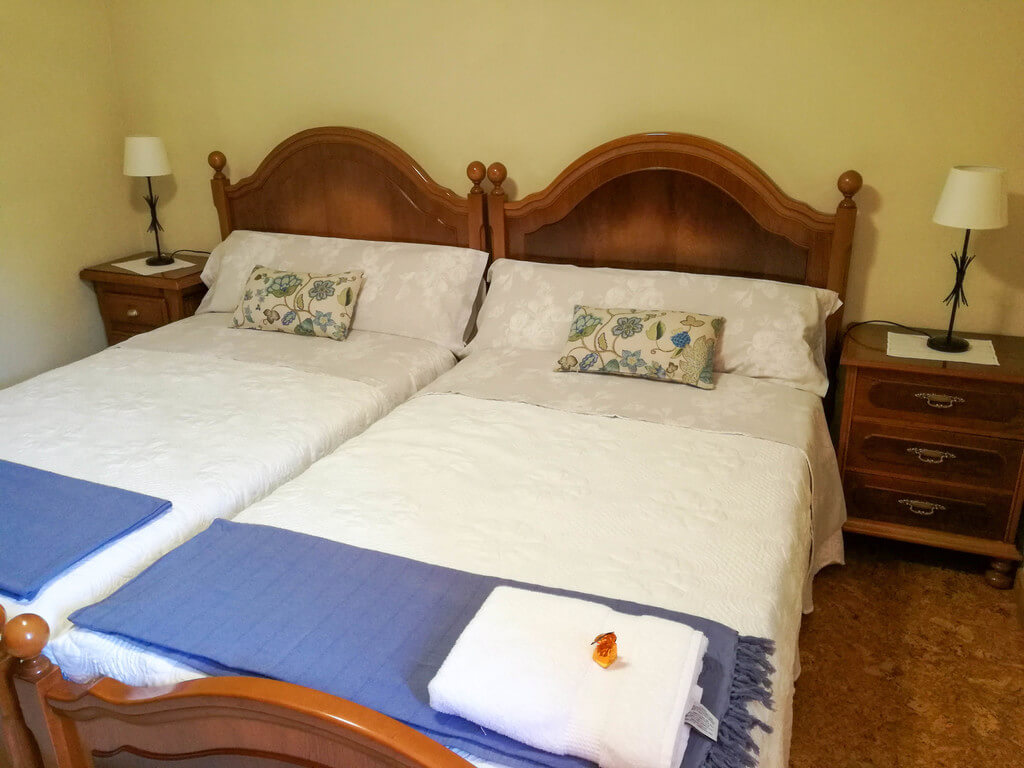 Habitación casa rural Fuentealdea - Villaviciosa