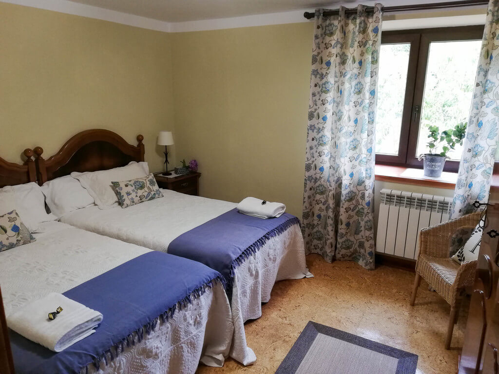 Habitación casa rural Fuentealdea - Villaviciosa