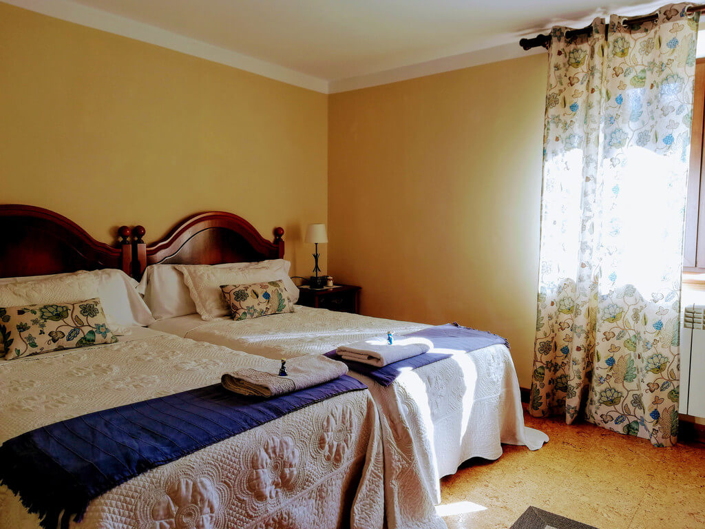 Habitación casa rural Fuentealdea - Villaviciosa